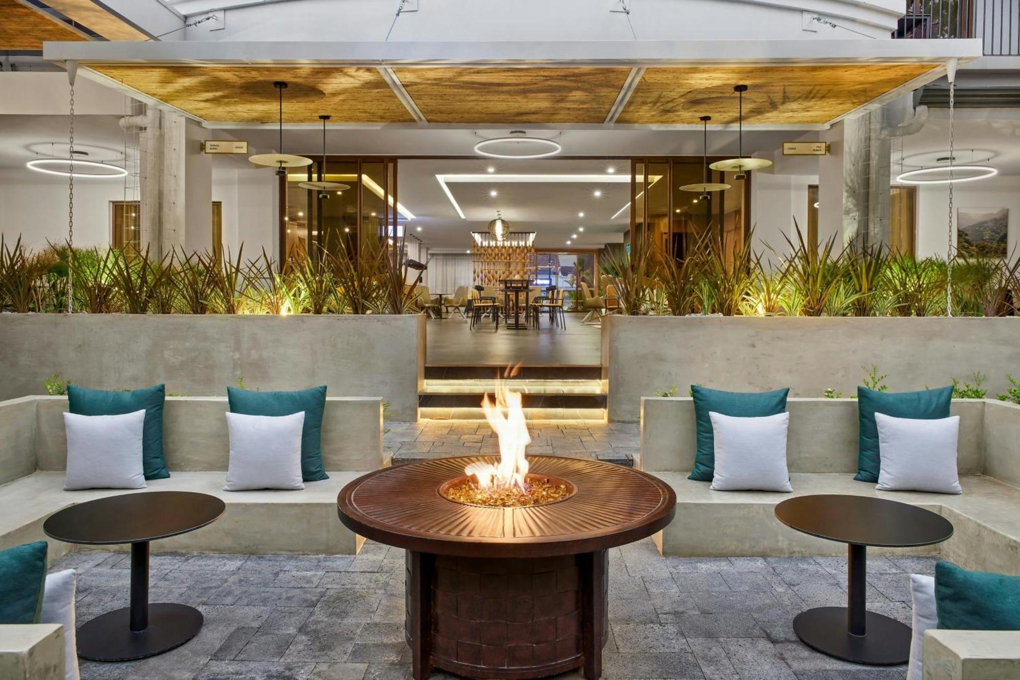 Courtyard By Marriott Escazu Hotel