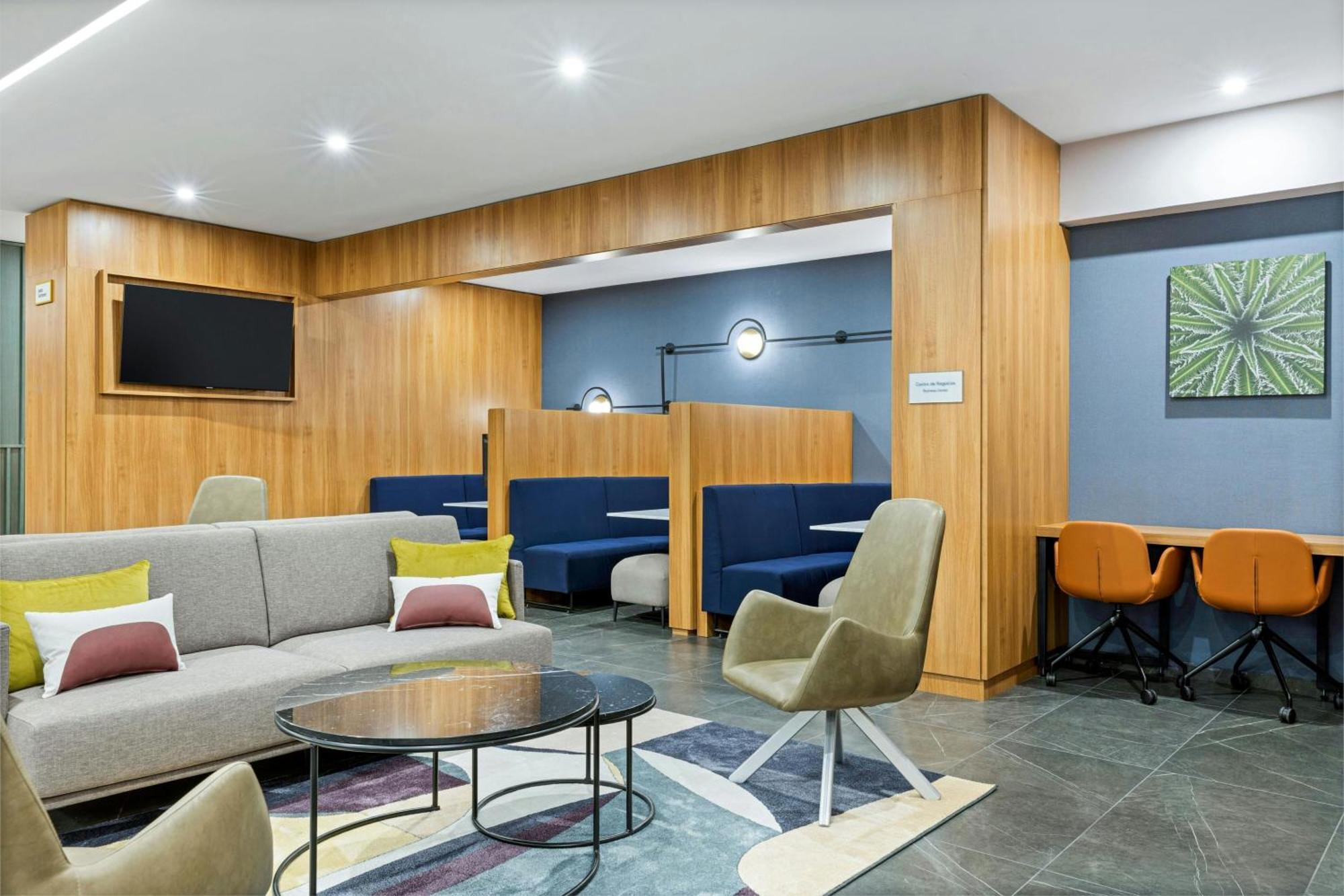 Courtyard By Marriott Escazu