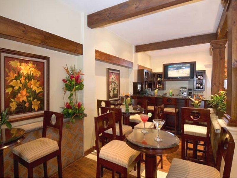 Hotel Courtyard By Marriott Escazu 4*